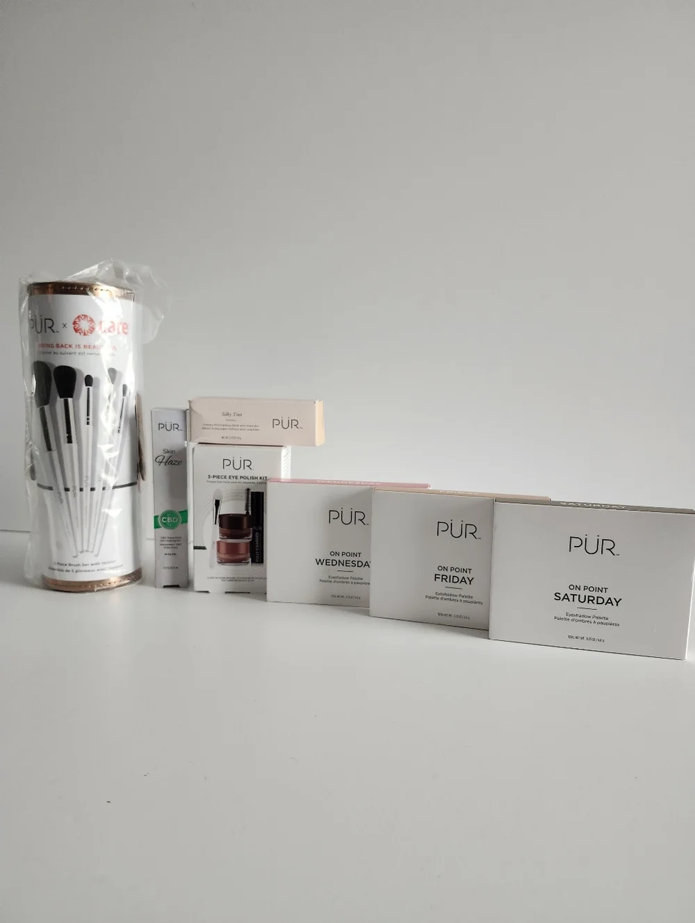 PÜR Skincare, Eyeshadow & Brush Set - 7 Piece Bundle